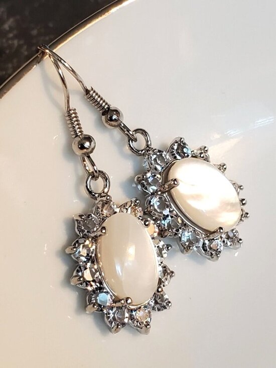 PinkDiva Jewelry - Elegant Mother Pearl Shell Oval Cab Lab Diamonds Silver Platinum Plated Earrings